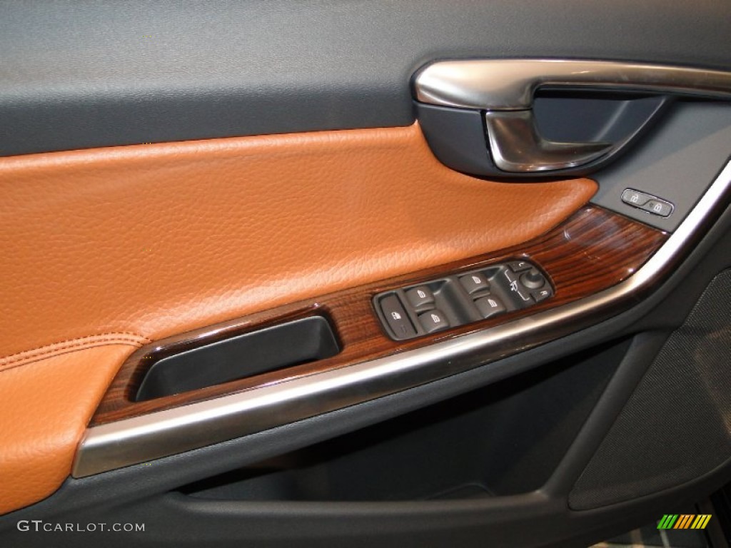 2012 Volvo S60 T5 Controls Photo #52114291