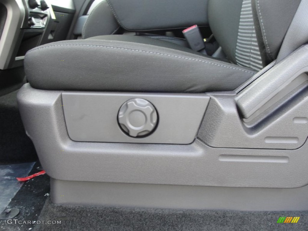 Steel Gray Interior 2011 Ford F150 XLT SuperCrew Photo #52115635