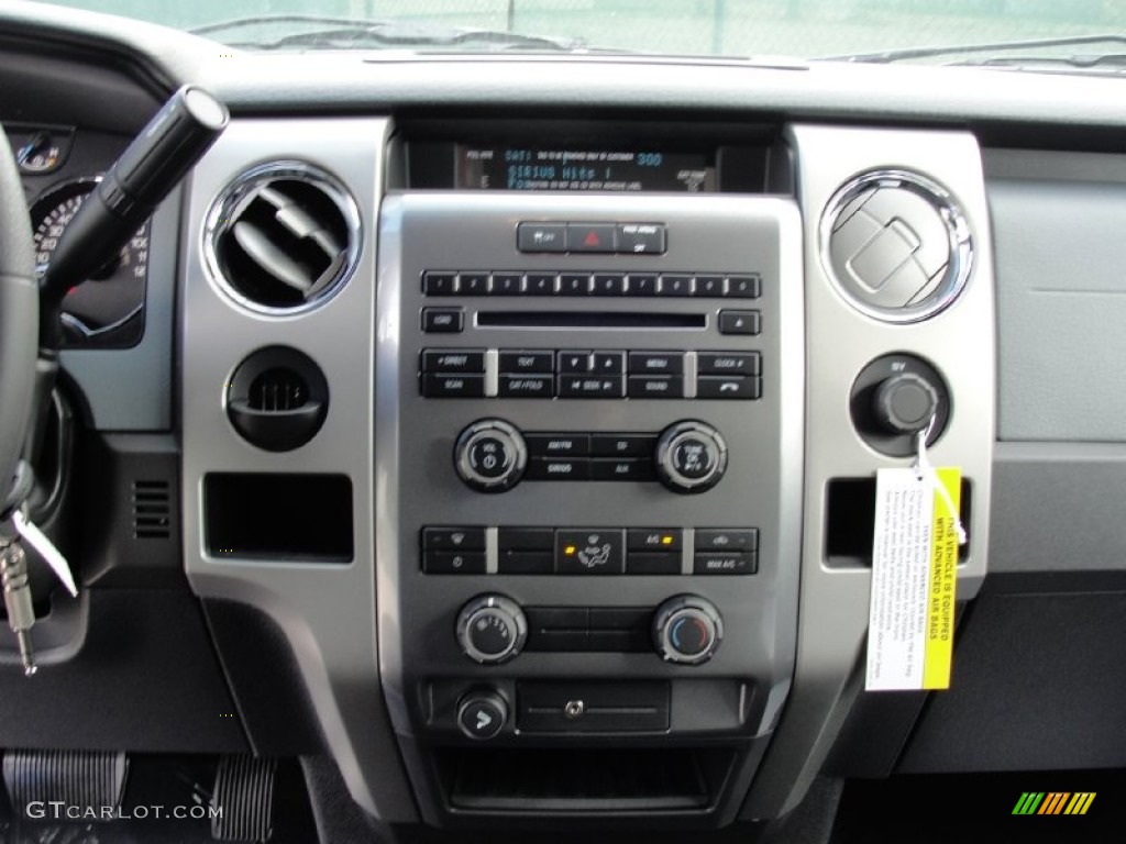2011 Ford F150 XLT SuperCrew Controls Photo #52115662