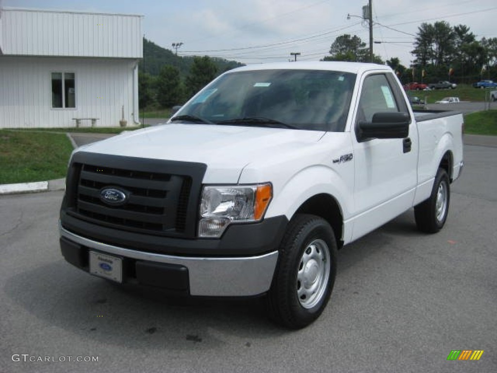 2011 F150 XL Regular Cab - Oxford White / Steel Gray photo #2