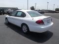 Vibrant White - Taurus SEL Sedan Photo No. 7