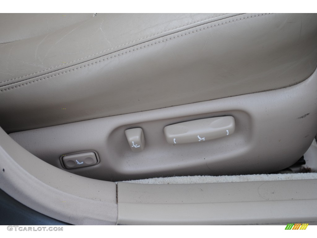 1996 Lexus LS 400 Controls Photo #52121257