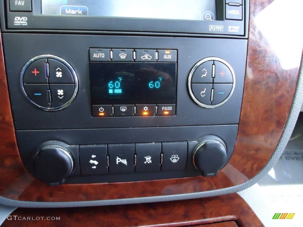 2008 Chevrolet Tahoe LTZ 4x4 Controls Photo #52121293