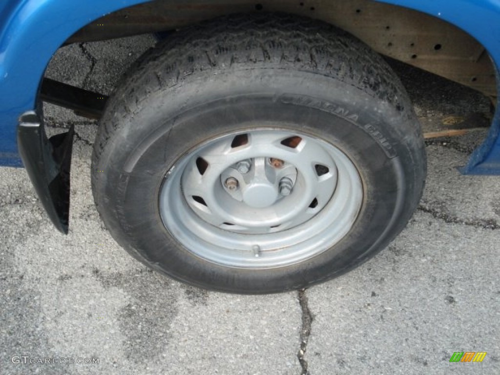 2002 S10 Regular Cab - Space Blue Metallic / Medium Gray photo #10