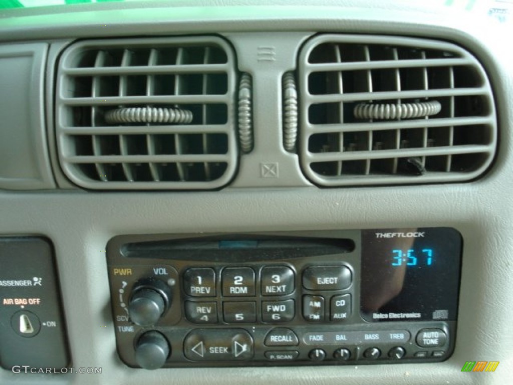 2002 Chevrolet S10 Regular Cab Controls Photos