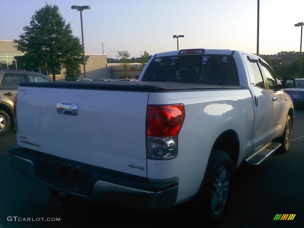 2008 Tundra SR5 Double Cab 4x4 - Super White / Graphite Gray photo #3