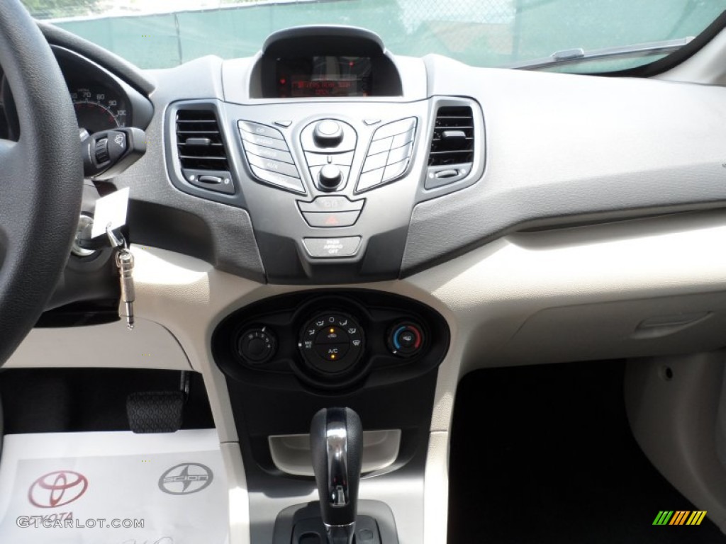 2011 Ford Fiesta S Sedan Controls Photo #52127998