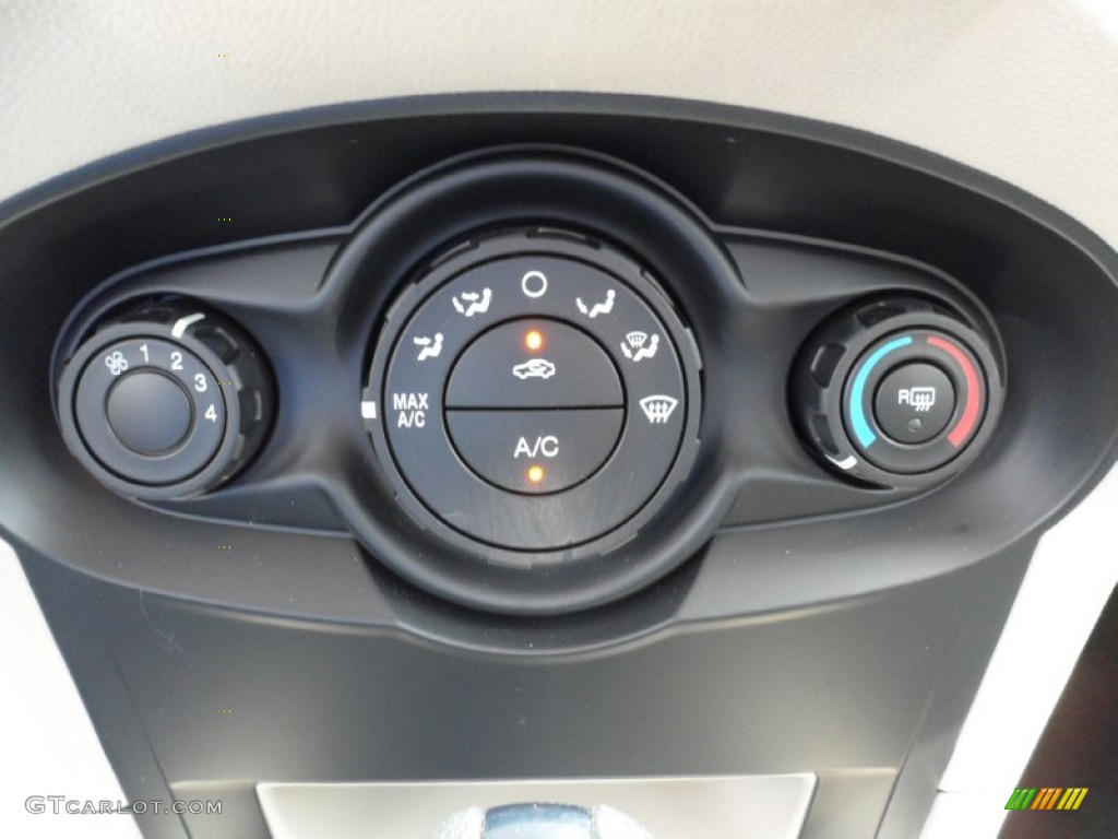 2011 Ford Fiesta S Sedan Controls Photo #52128043