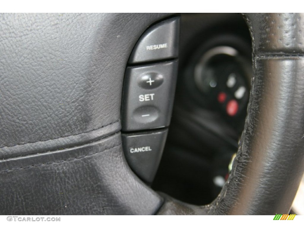 2003 Jaguar S-Type 4.2 Controls Photo #52128187