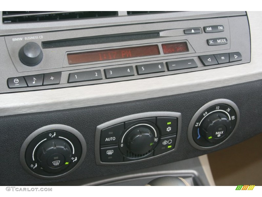 2004 BMW Z4 3.0i Roadster Controls Photo #52128838