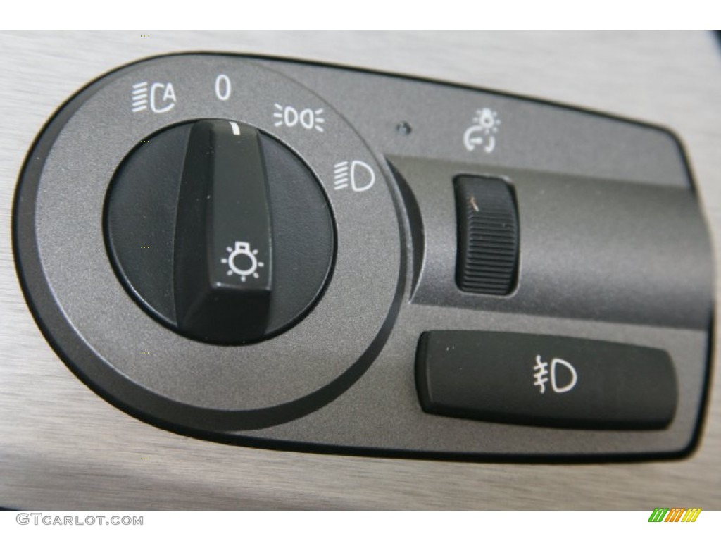 2004 BMW Z4 3.0i Roadster Controls Photo #52129024