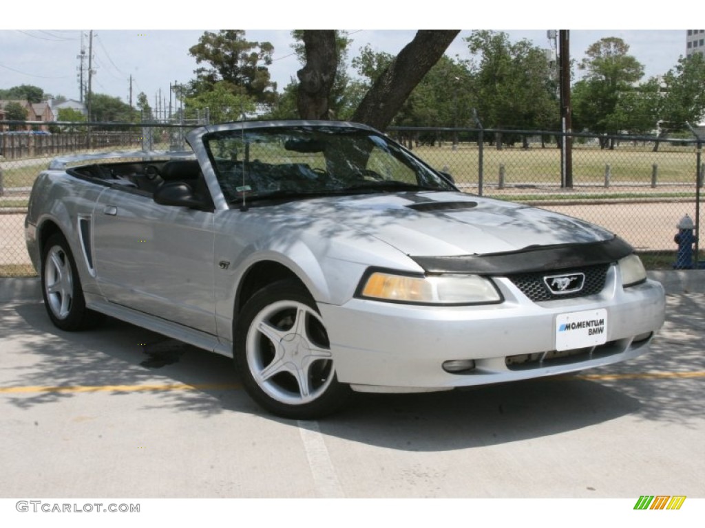 2000 Mustang GT Convertible - Silver Metallic / Dark Charcoal photo #1