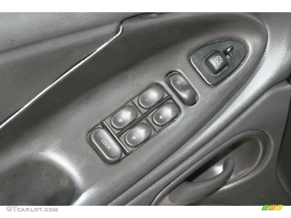 2000 Mustang GT Convertible - Silver Metallic / Dark Charcoal photo #21