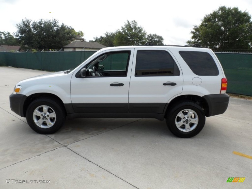 2007 Escape XLT V6 - Oxford White / Medium/Dark Flint photo #6