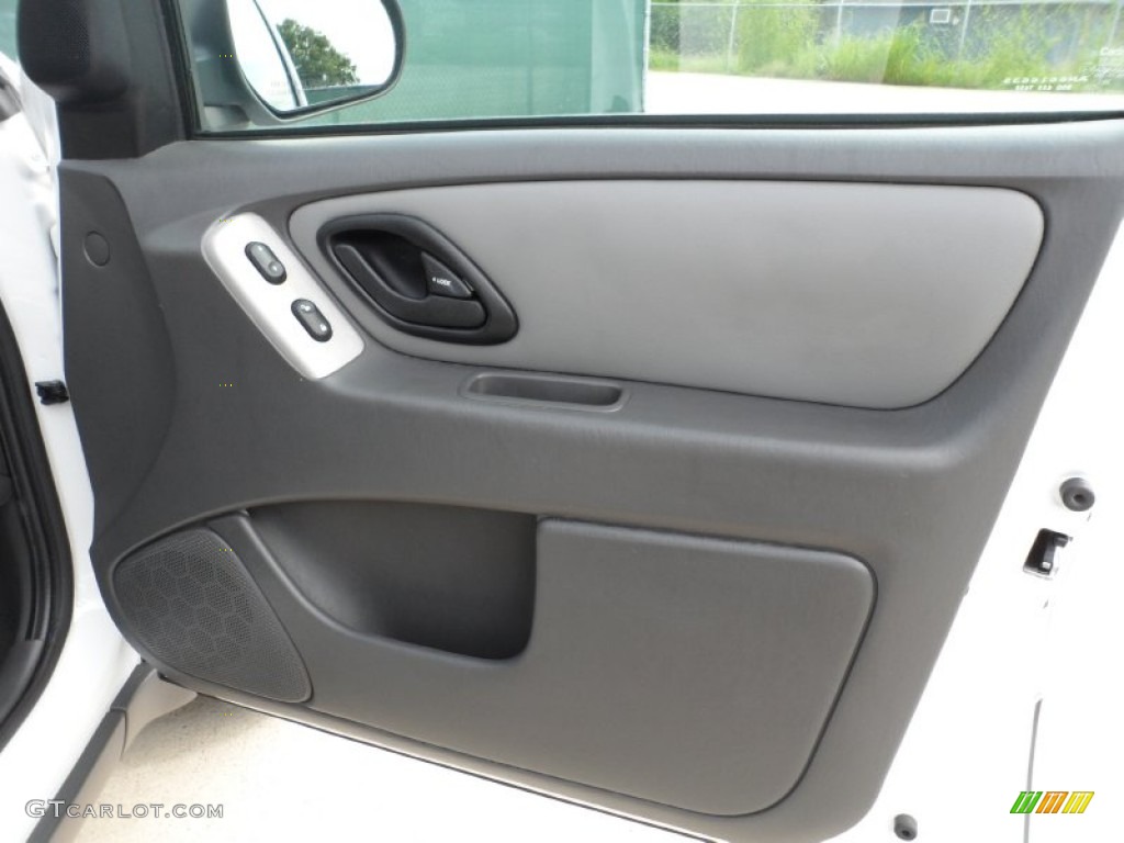 2007 Ford Escape XLT V6 Medium/Dark Flint Door Panel Photo #52131091