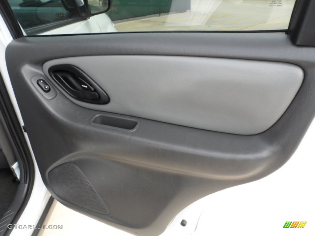 2007 Ford Escape XLT V6 Medium/Dark Flint Door Panel Photo #52131136