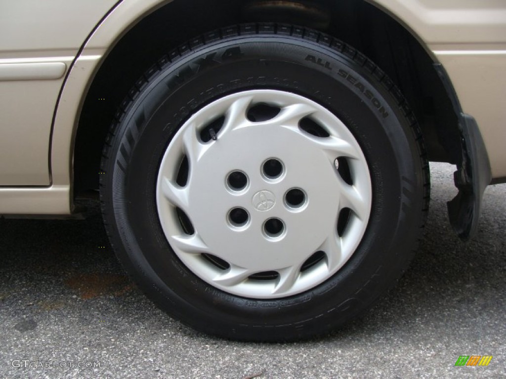 1998 Toyota Camry LE Wheel Photo #52131565
