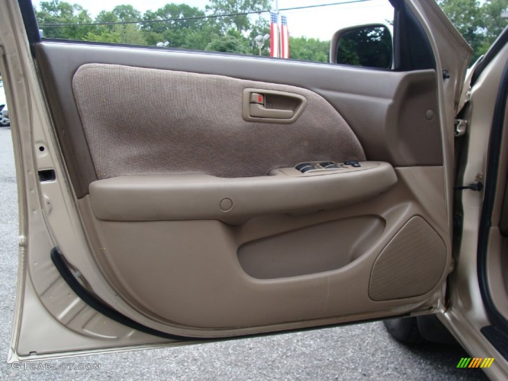 1998 Toyota Camry LE Door Panel Photos