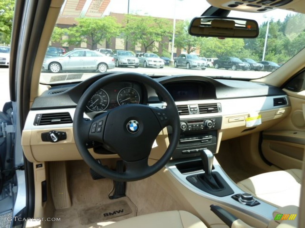 2011 BMW 3 Series 328i xDrive Sports Wagon Beige Dashboard Photo #52131916
