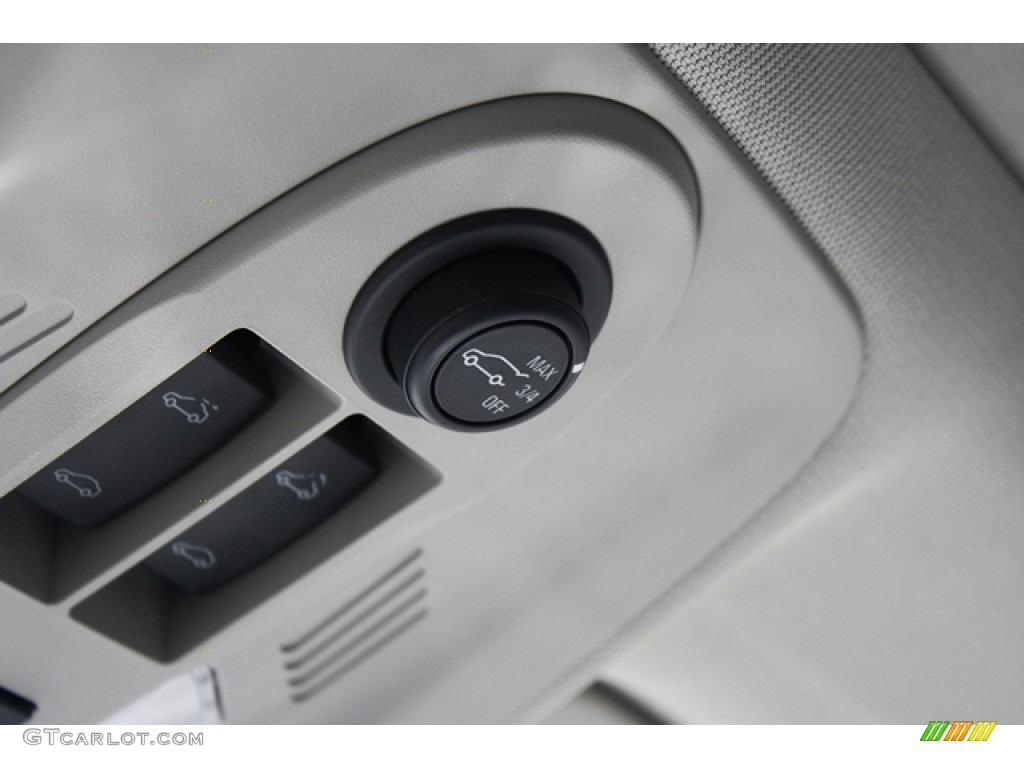 2011 Chevrolet Equinox LTZ AWD Controls Photo #52133209