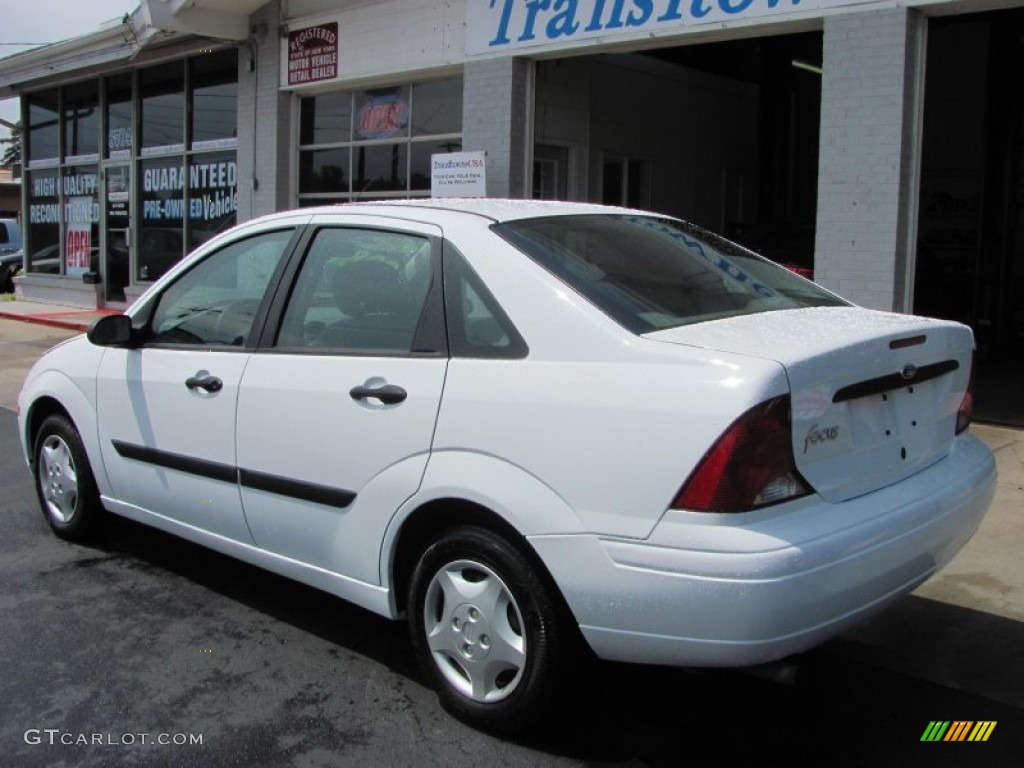 2003 Focus LX Sedan - Cloud 9 White / Medium Graphite photo #12