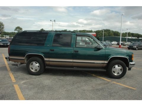 1997 GMC Suburban K1500 4x4 Data, Info and Specs