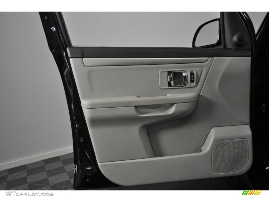 2008 Suzuki XL7 Limited AWD Grey Door Panel Photo #52137163