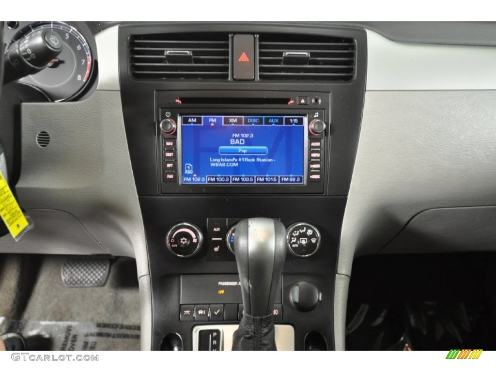 2008 Suzuki XL7 Limited AWD Controls Photo #52137466