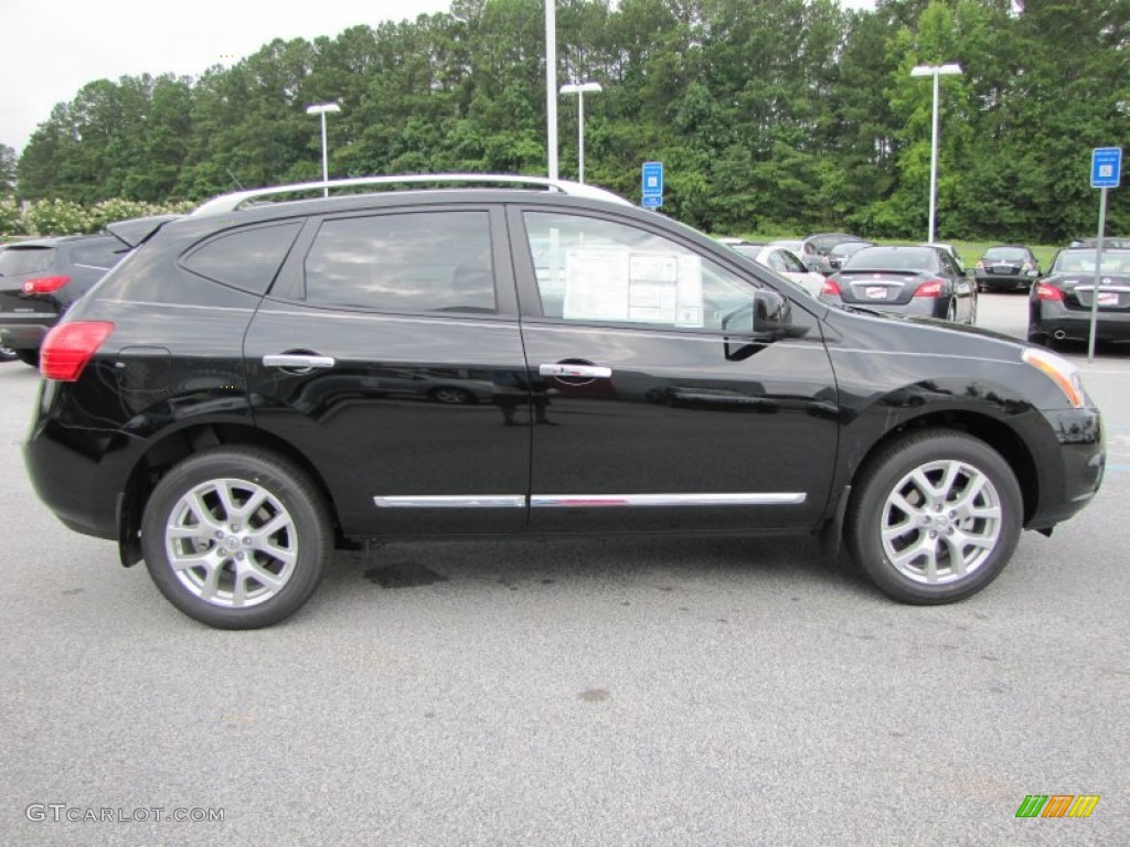 2011 Rogue SL - Wicked Black / Black photo #6