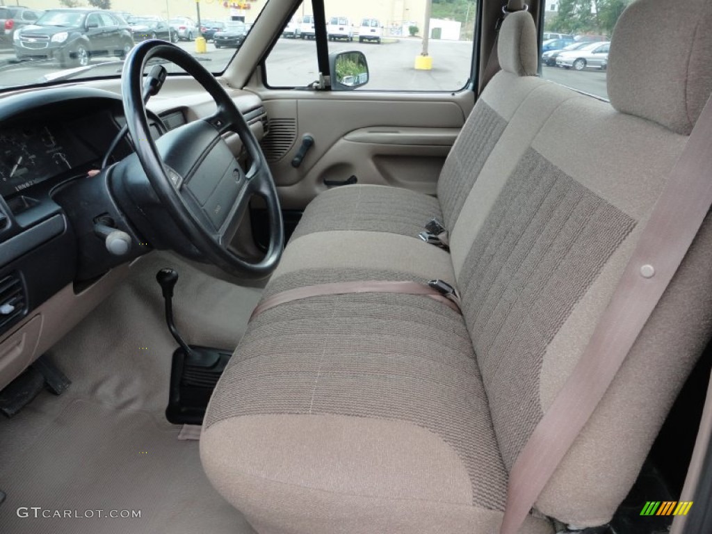 Beige Interior 1995 Ford F150 XLT Regular Cab 4x4 Photo #52138702
