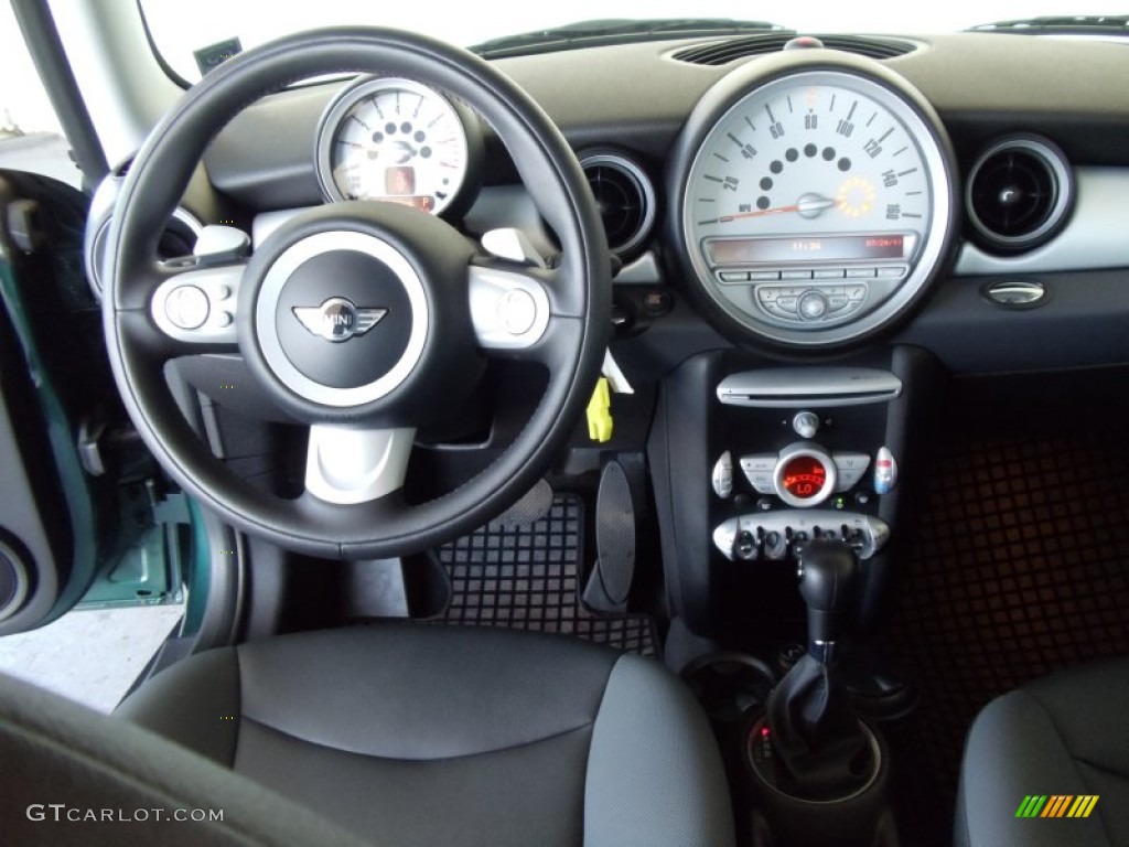 2009 Cooper Hardtop - British Racing Green Metallic / Black/Grey photo #16