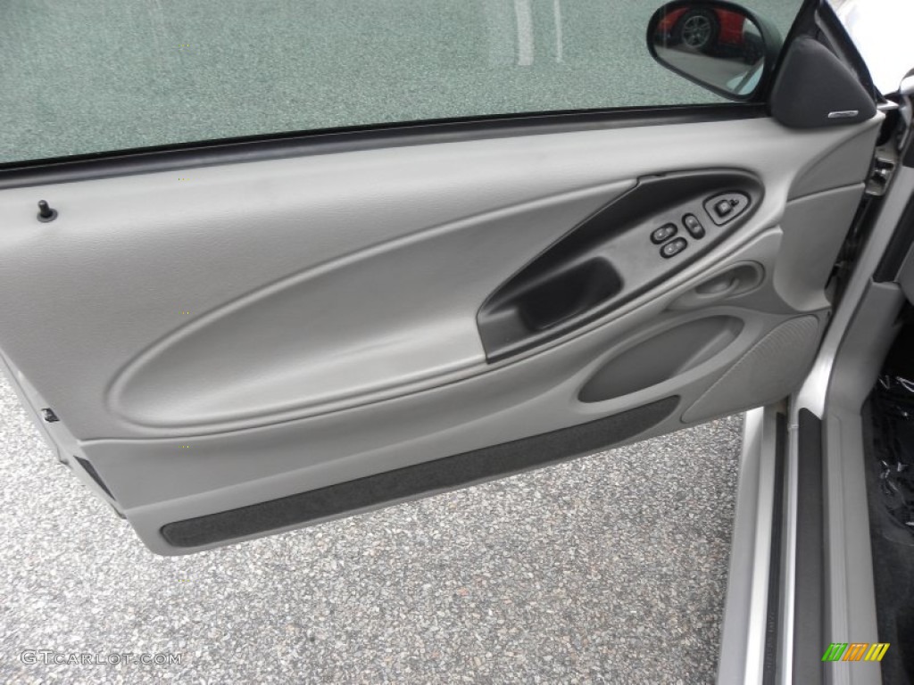 2004 Ford Mustang V6 Coupe Medium Graphite Door Panel Photo #52139827