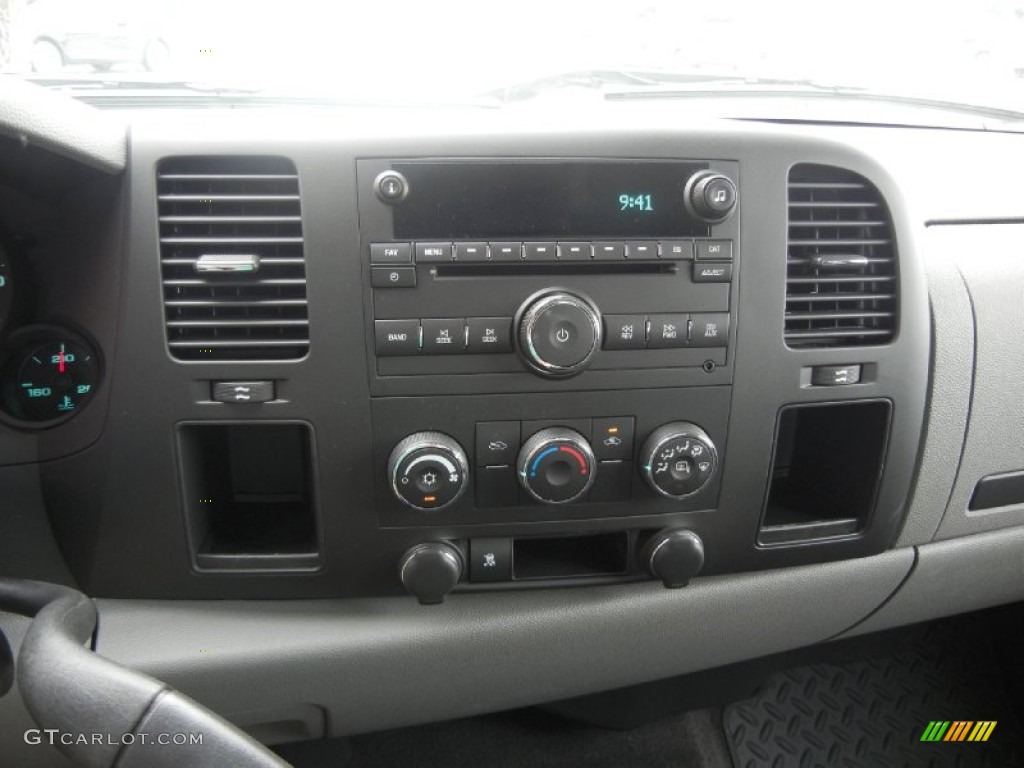 2011 GMC Sierra 1500 SL Extended Cab Controls Photo #52140322