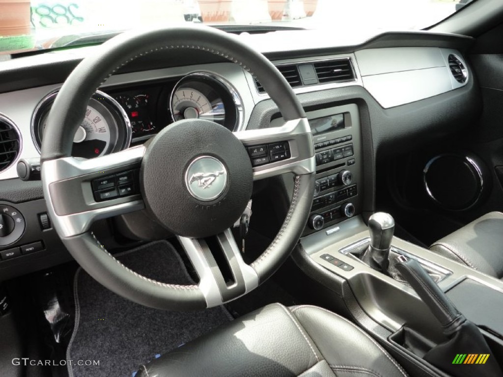2010 Ford Mustang GT Premium Convertible Charcoal Black Dashboard Photo #52140730