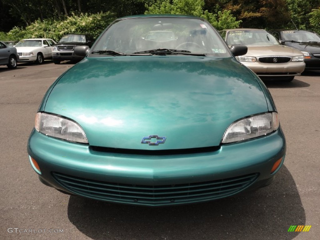1999 Cavalier Sedan - Medium Green Metallic / Graphite photo #2