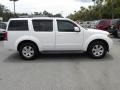 2006 Avalanche White Nissan Pathfinder LE  photo #16