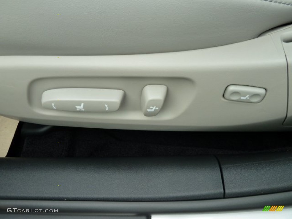 2011 ES 350 - Tungsten Pearl / Light Gray photo #17