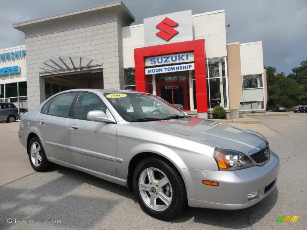 2005 Verona EX - Titanium Silver Metallic / Gray photo #1
