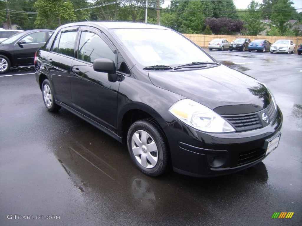 2009 Versa 1.6 Sedan - Super Black / Charcoal photo #1