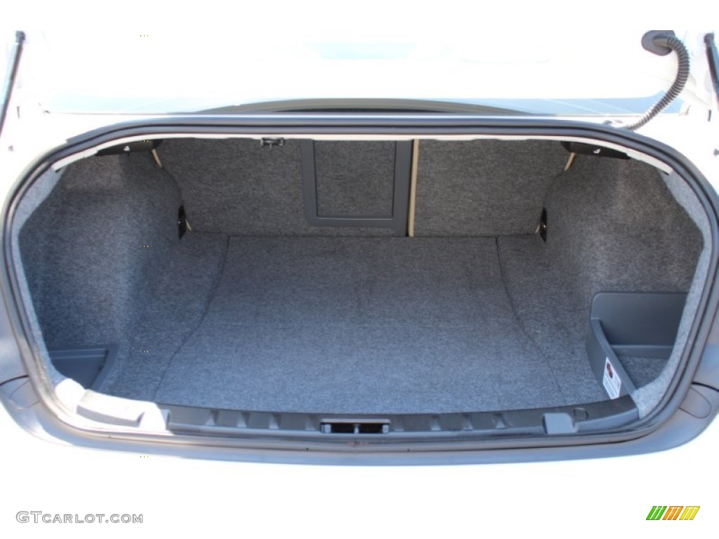 2011 BMW 3 Series 328i xDrive Coupe Trunk Photo #52151787