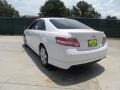 Super White - Camry SE Photo No. 5