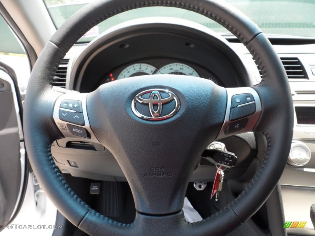 2011 Toyota Camry SE Dark Charcoal Steering Wheel Photo #52154115