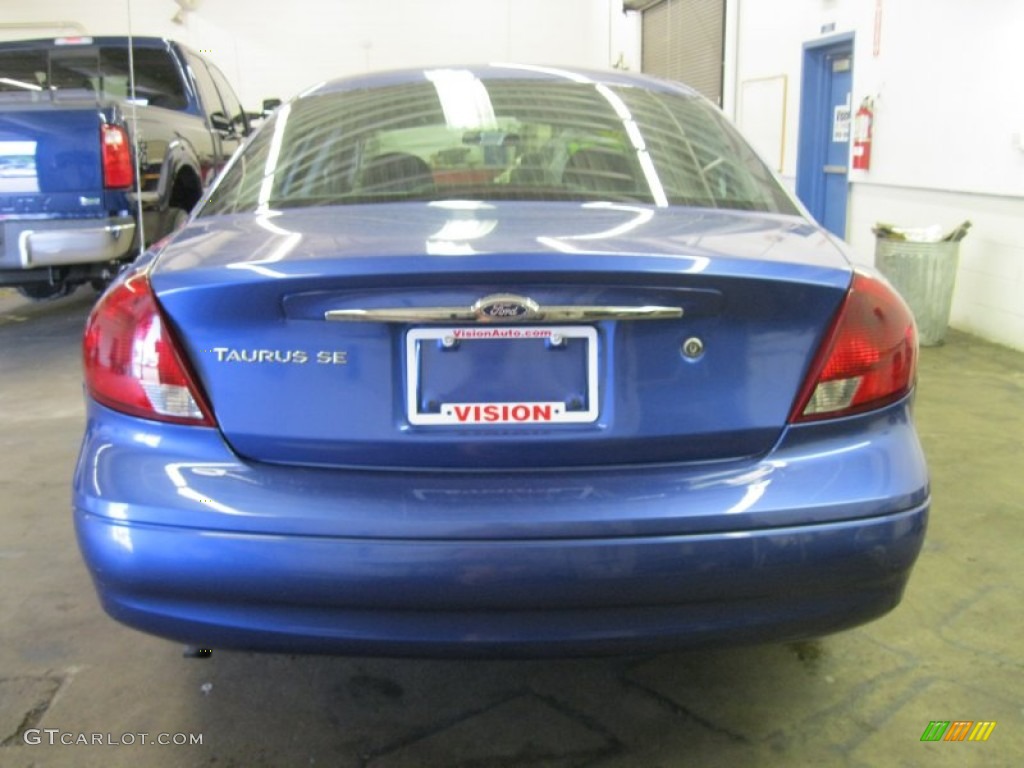 2003 Taurus SE - Patriot Blue Metallic / Medium Graphite photo #11