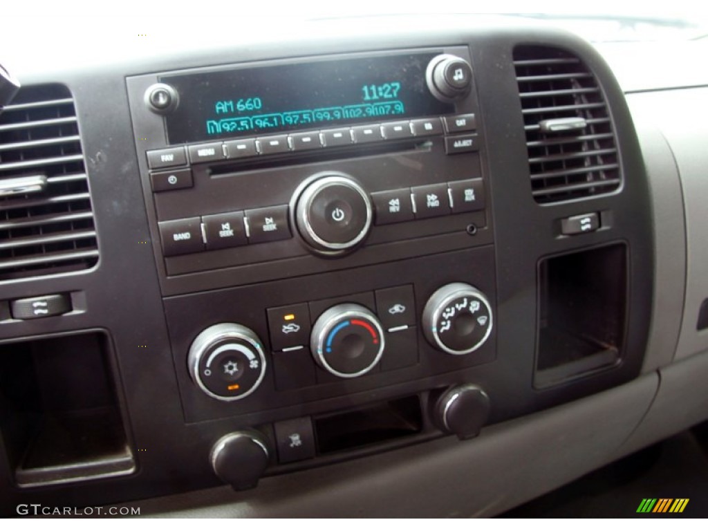 2009 Chevrolet Silverado 1500 Extended Cab 4x4 Controls Photo #52155822