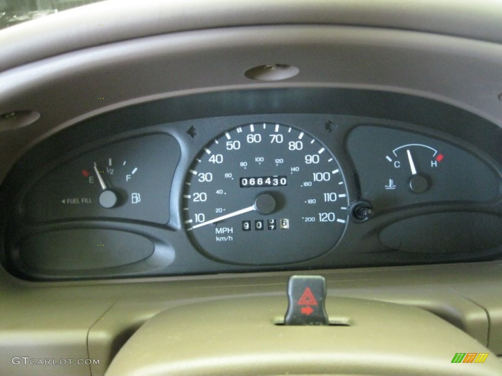 2002 Ford Escort SE Sedan Gauges Photos