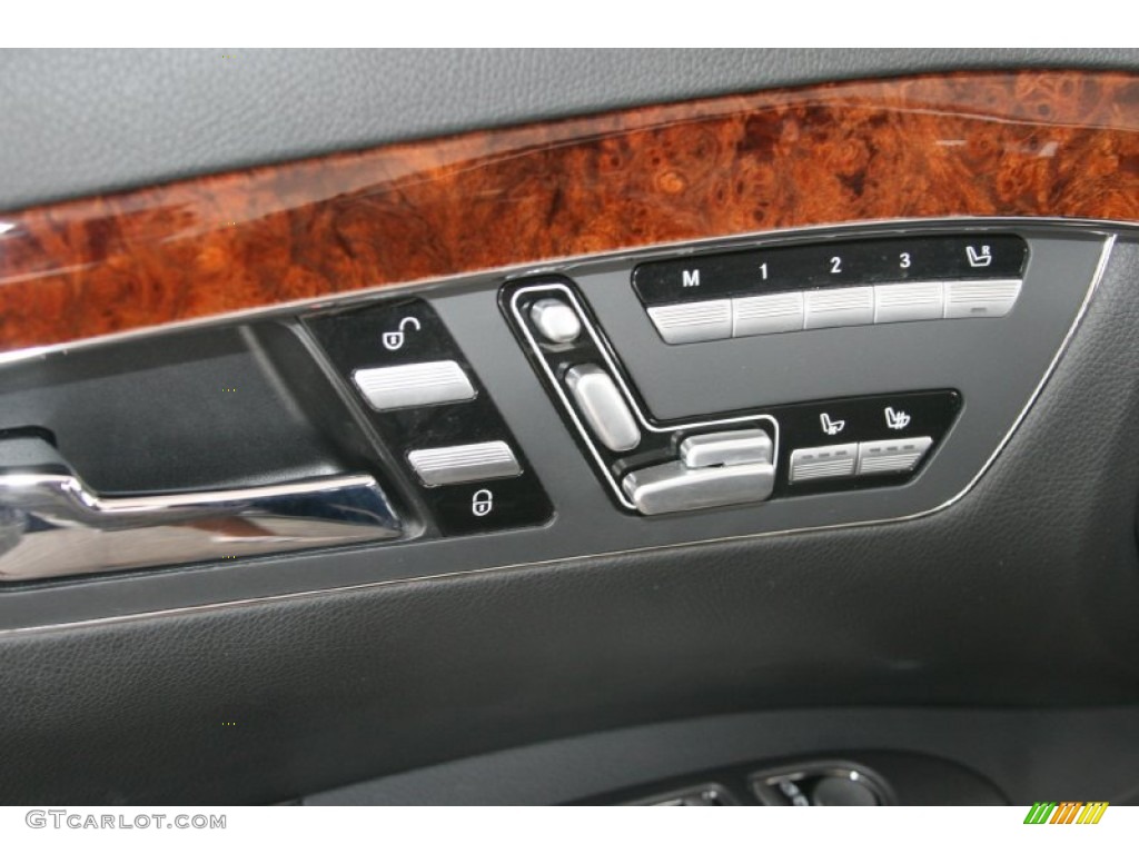 2008 Mercedes-Benz S 550 Sedan Controls Photo #52157073