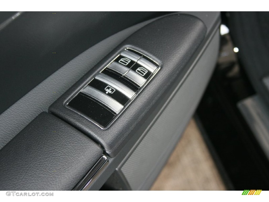 2008 Mercedes-Benz S 550 Sedan Controls Photo #52157265