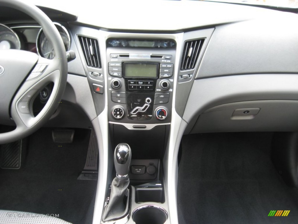 2012 Hyundai Sonata GLS Controls Photo #52157394