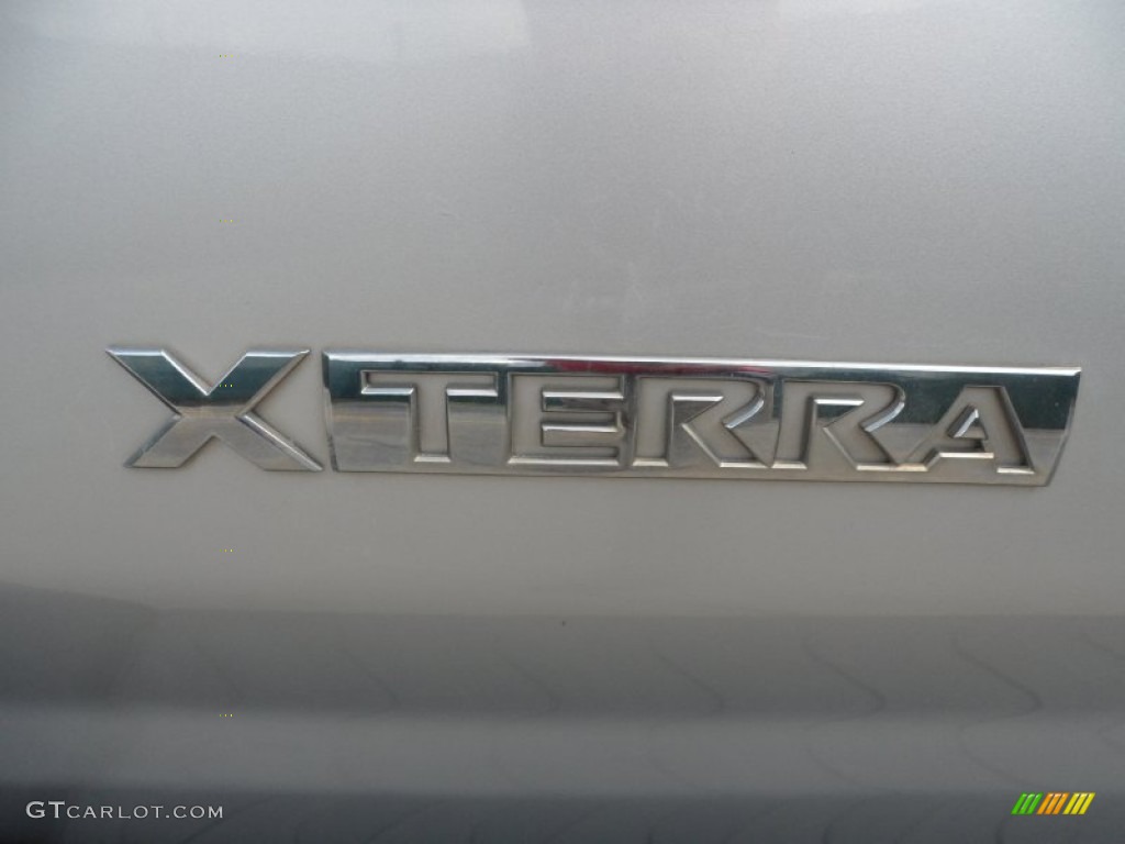 2005 Nissan Xterra S Marks and Logos Photos