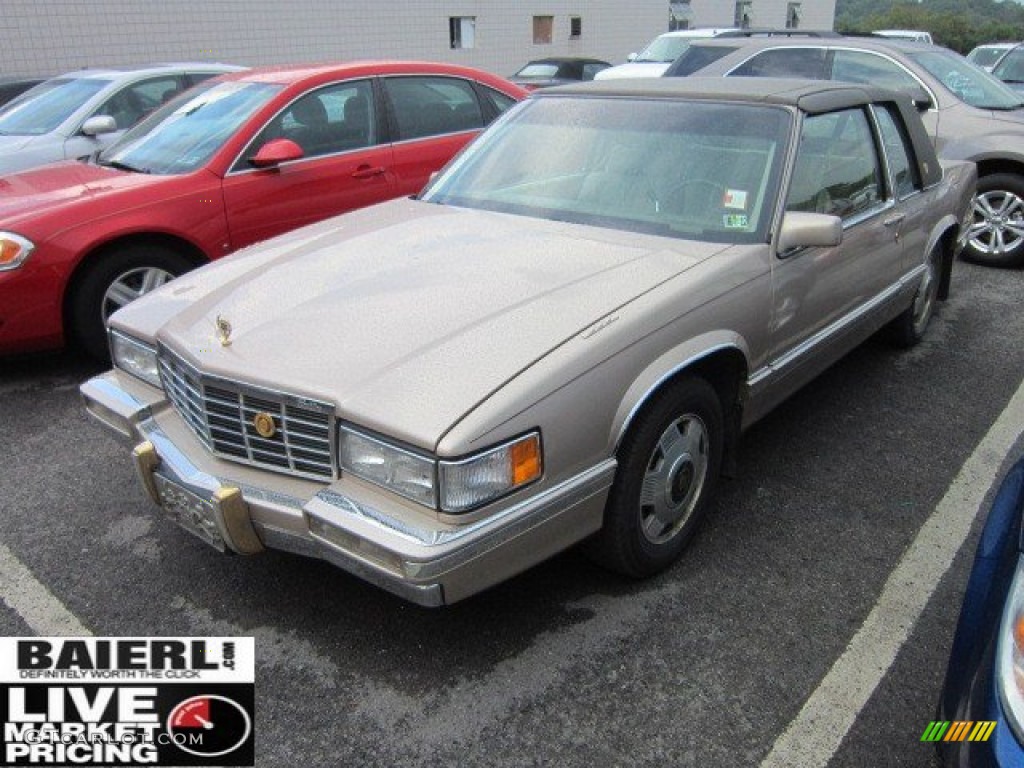 1992 DeVille Coupe - Light Antelope Metallic / Beige photo #3